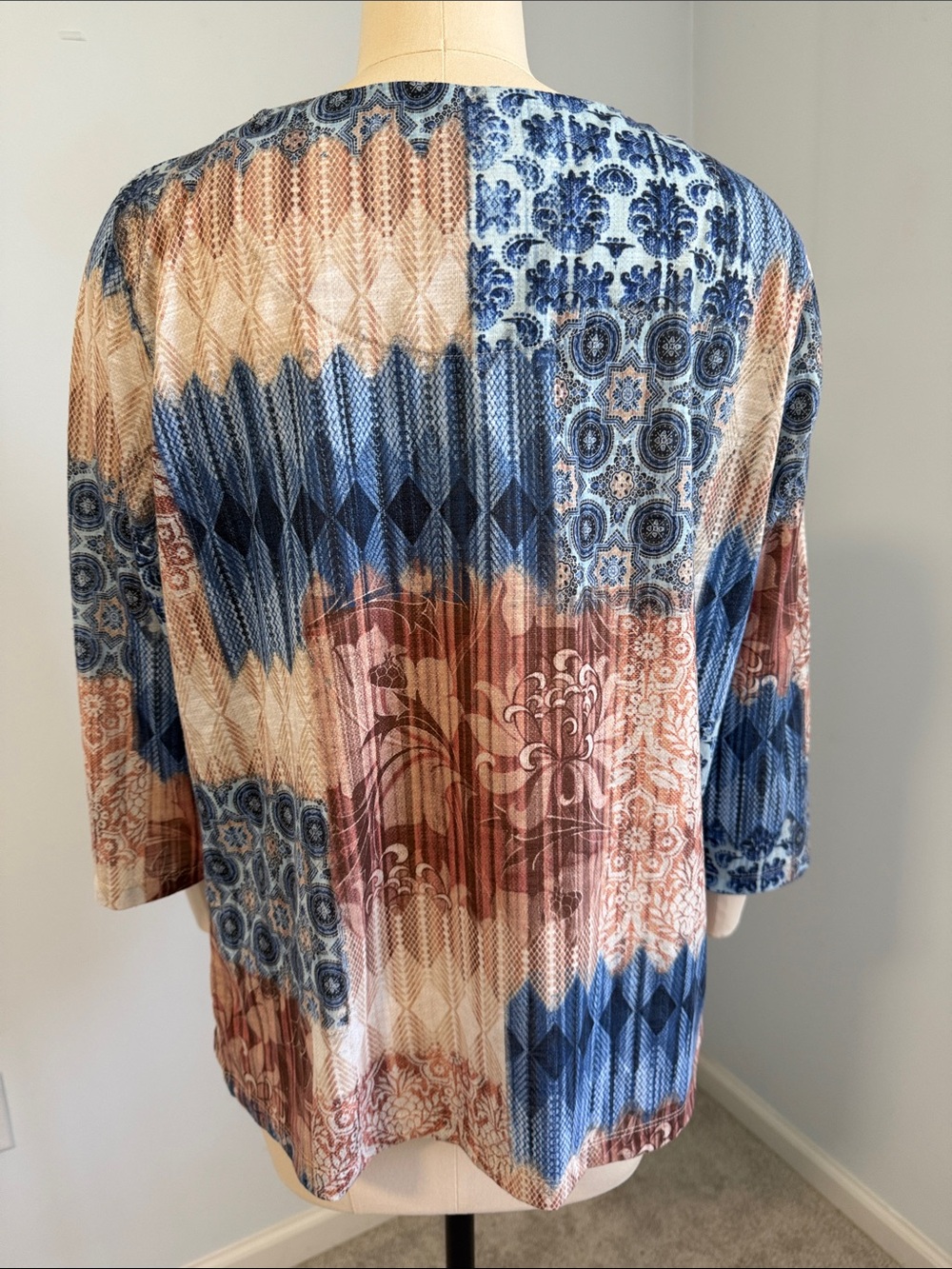 Alfred Dunner Blue and Tan Patchwork-Print 3/4 Sleeve Tunic SZM - Picture 3 of 13